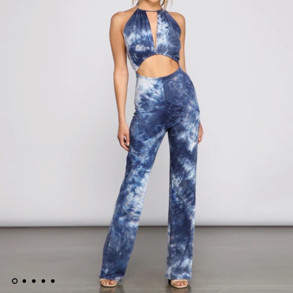 Jumpsuit - Picture 2 of 6